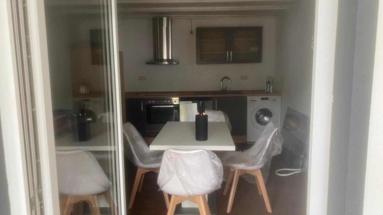 Апартаменти Oase Im Gruenen Hinterhof, Eg, Ruhe, Terrasse, Carport, Free Paytv, Kaffee&Tee, Fahrraeder Дуйсбург Екстер'єр фото