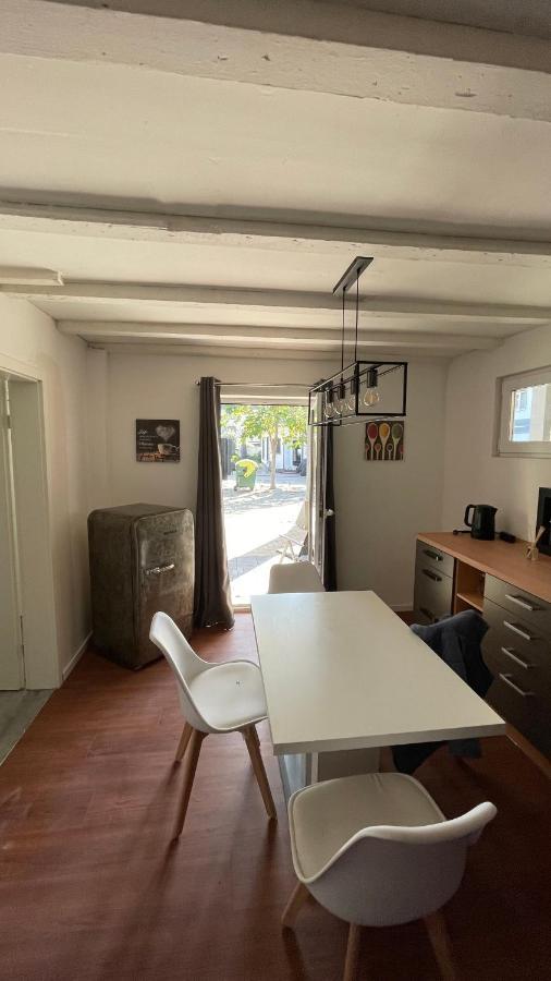 Апартаменти Oase Im Gruenen Hinterhof, Eg, Ruhe, Terrasse, Carport, Free Paytv, Kaffee&Tee, Fahrraeder Дуйсбург Екстер'єр фото
