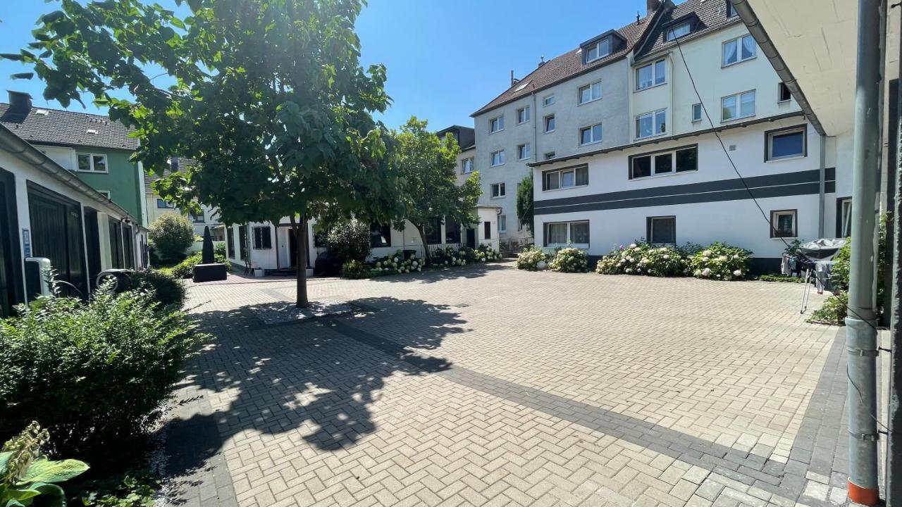 Апартаменти Oase Im Gruenen Hinterhof, Eg, Ruhe, Terrasse, Carport, Free Paytv, Kaffee&Tee, Fahrraeder Дуйсбург Екстер'єр фото