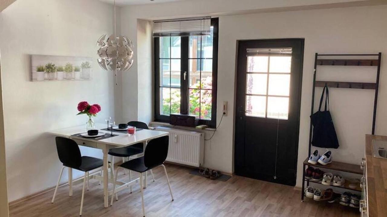 Апартаменти Oase Im Gruenen Hinterhof, Eg, Ruhe, Terrasse, Carport, Free Paytv, Kaffee&Tee, Fahrraeder Дуйсбург Екстер'єр фото